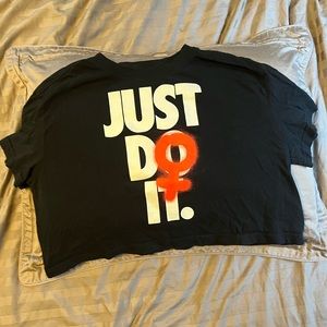 Women’s Nike Crop Top